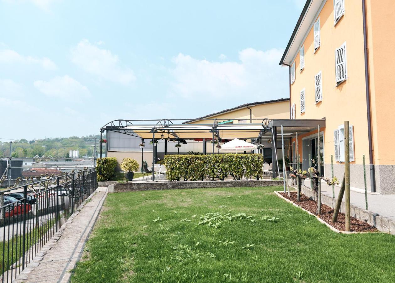 Albergo Ristorante Stazione Balerna Exterior photo